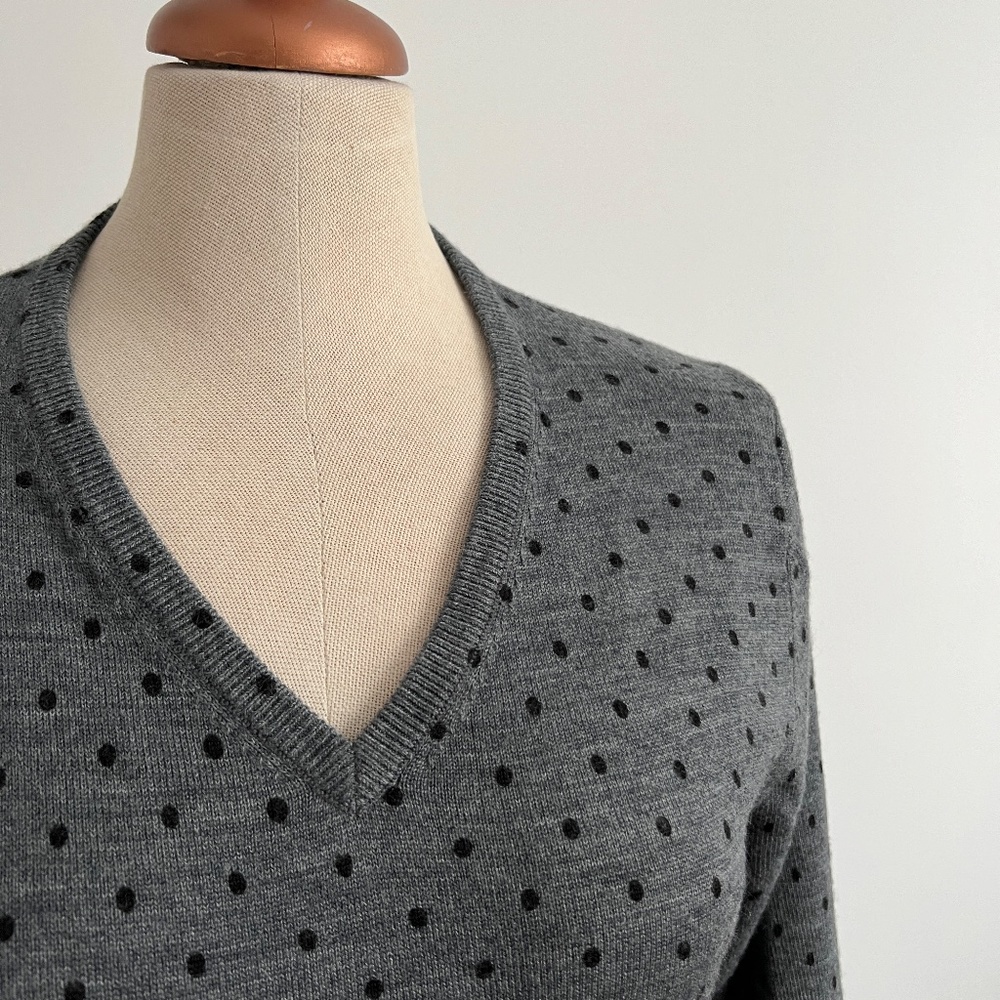 Martinique - Grey Wool V-Neck Long Sleeve Knit
